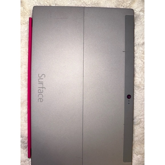 Microsoft Surface 2 RT (32GB) & Touch Keyboard 💖 - Picture 9 of 17